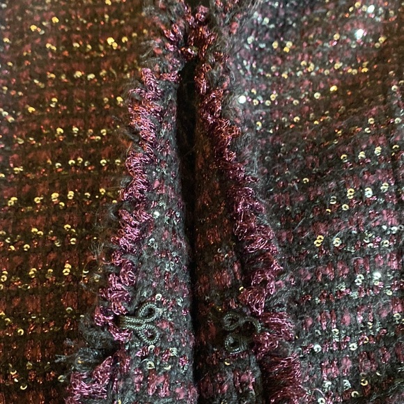 Brand NWT White Black Market cropped tweed jacket with tiny little sequins. - Picture 8 of 12